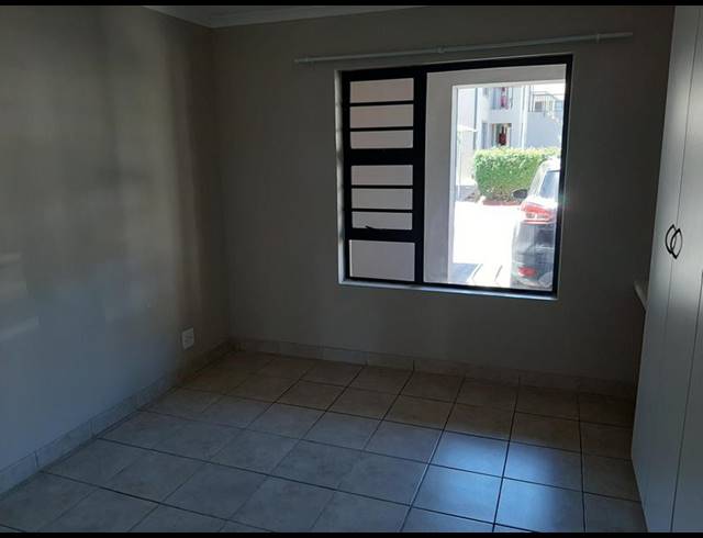 2 BEDROOM PROPERTY TO RENT IN BURGUNDY ESTATE